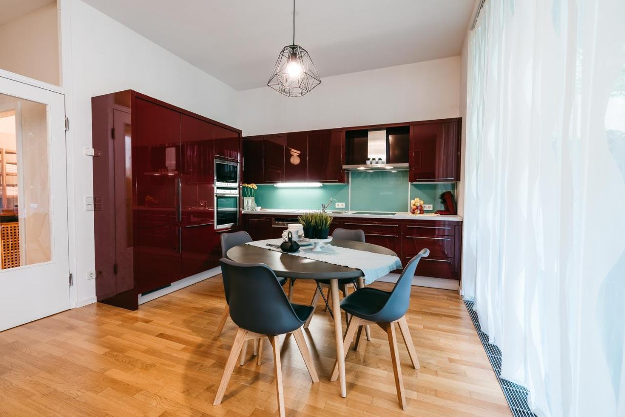Luxury Downtown Appartement Mit Garage غراتس المظهر الخارجي الصورة